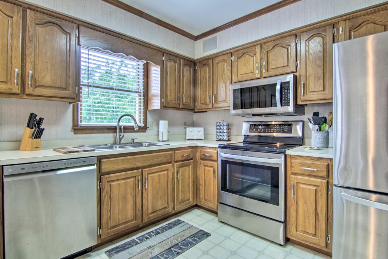 Canal-Front Ocean City Getaway With Deck And Dock! Ocean Pines Εξωτερικό φωτογραφία